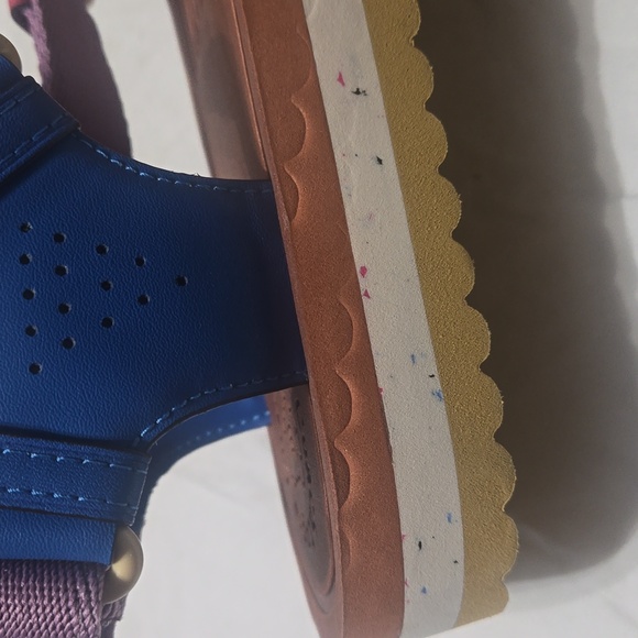 Coachtopia Strappy Sandal US W7 / M5 Burnished Amber/Violet Multi EUC - Picture 12 of 12